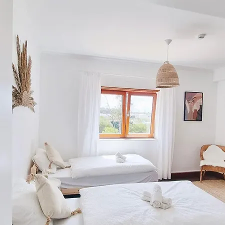 Retreat Center - Which-house Homestay Ferrel (Leiria)